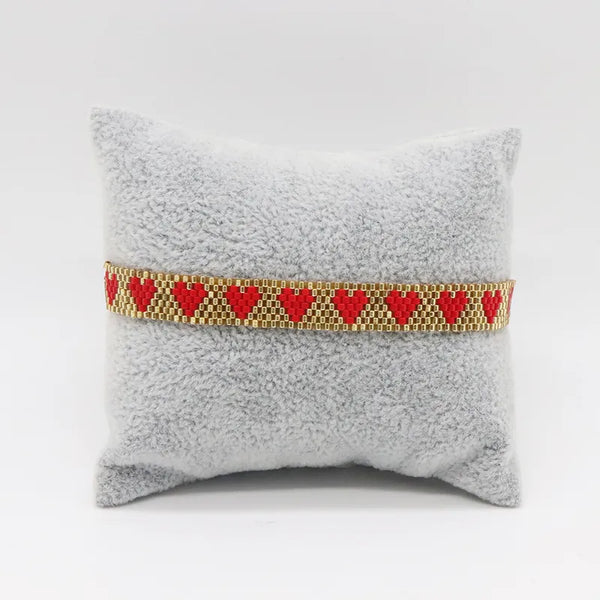 Brazalete Huichol Corazones