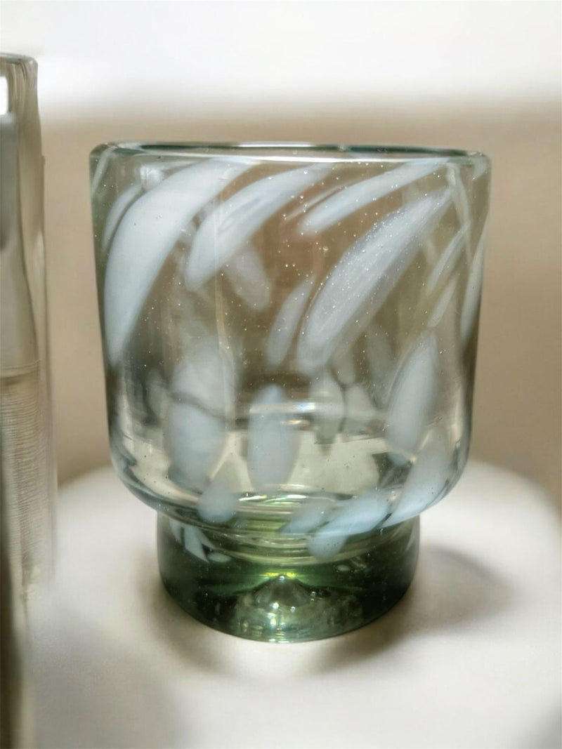 Vasos de vidrio soplado reciclado