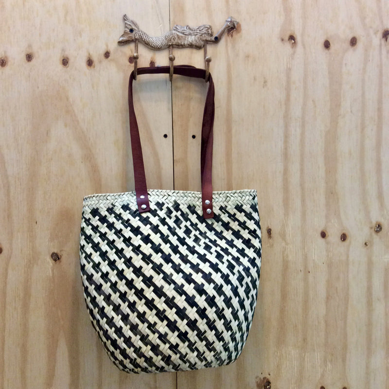 Palm Bag with Clasp and Long Handle
